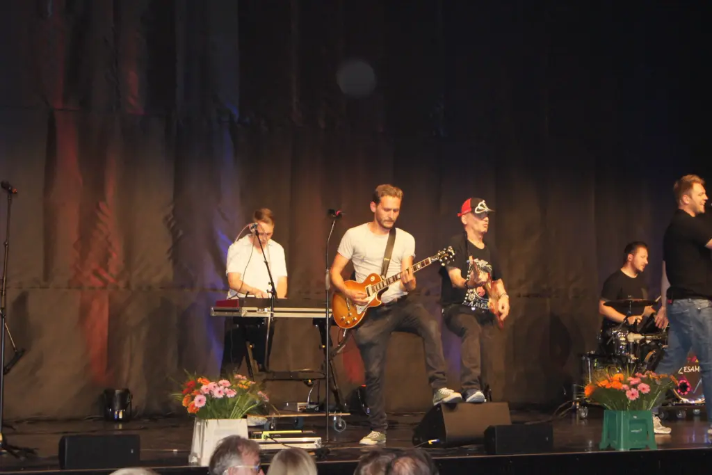 Auftritt einer Musikgruppe beim Inklusionsfest
